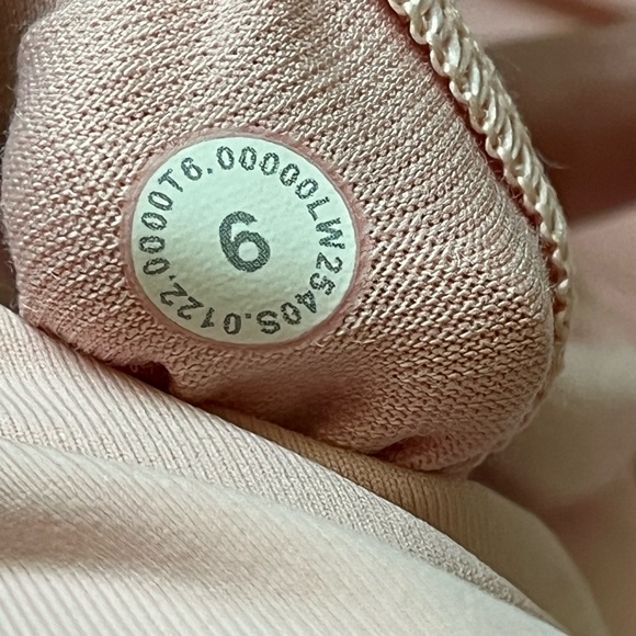 NWOT (2) Lululemon Energy Bra *Medium Support, B–D Cups Dew Pink, Charged Indigo - Picture 5 of 9